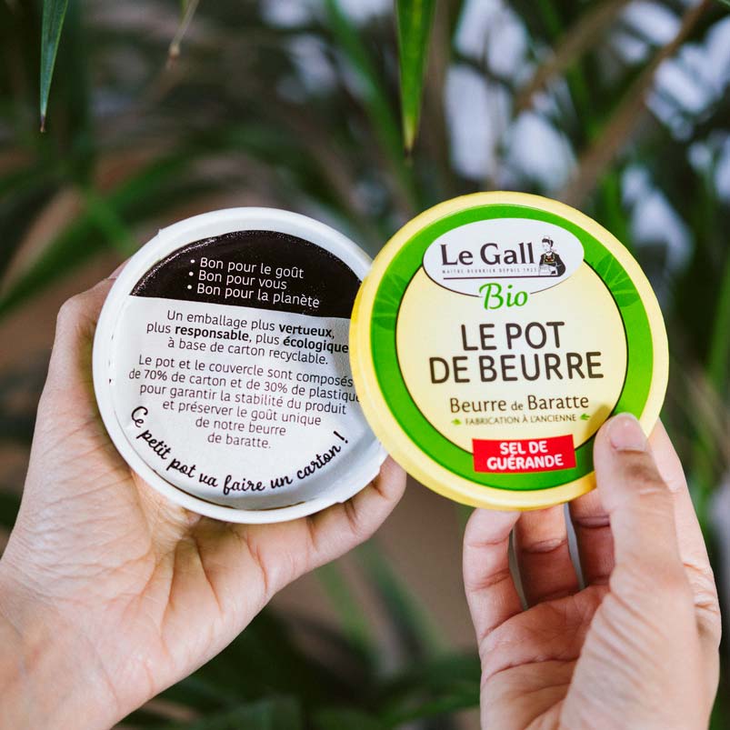 le beurre de baratte Le Gall existe aussi en pot carton, recyclable. Une innovation Le Gall, une laiterie engagée pour la préservation de l'environnement.